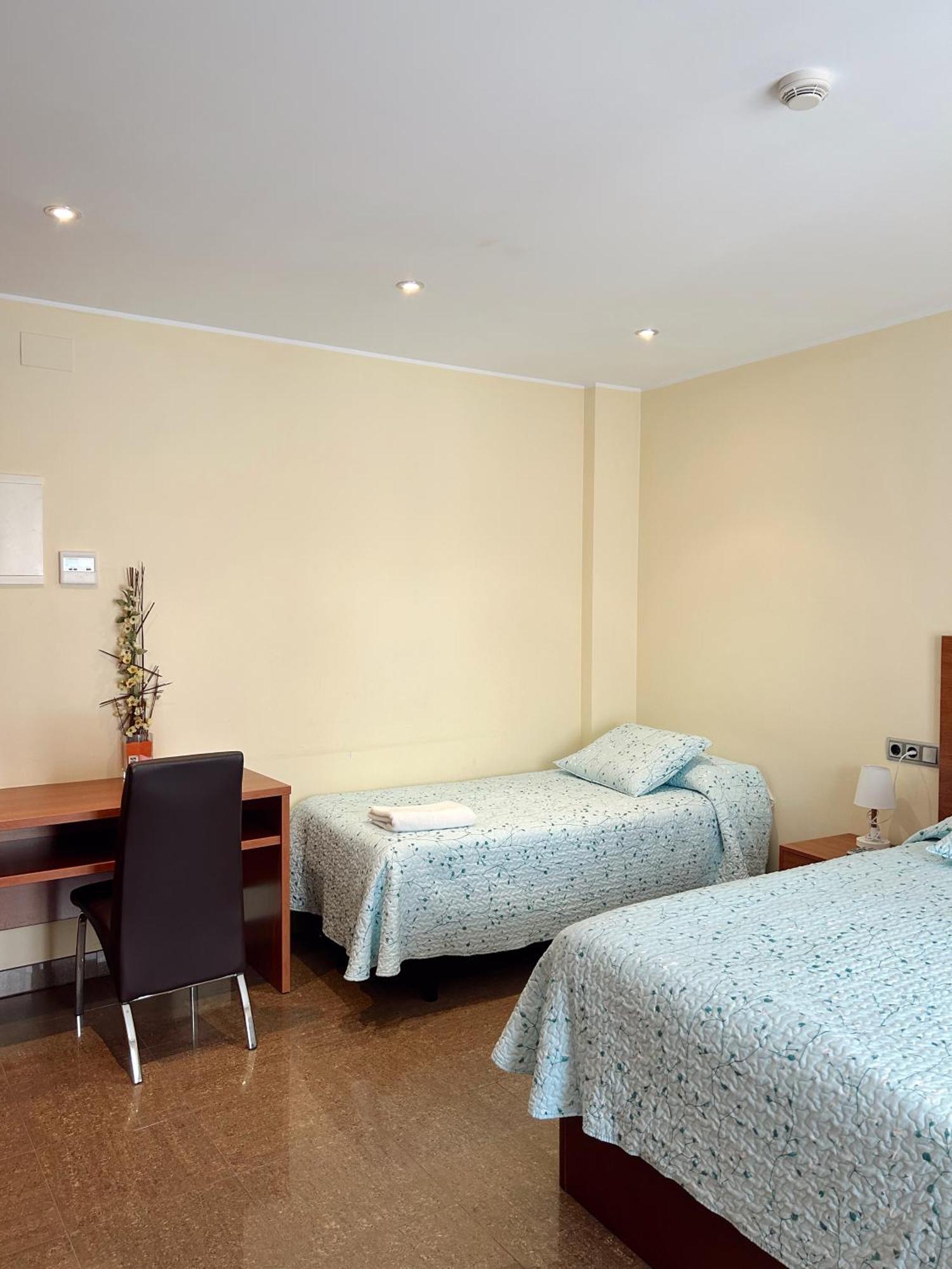 Hostal La Tina El Port De La Selva Экстерьер фото