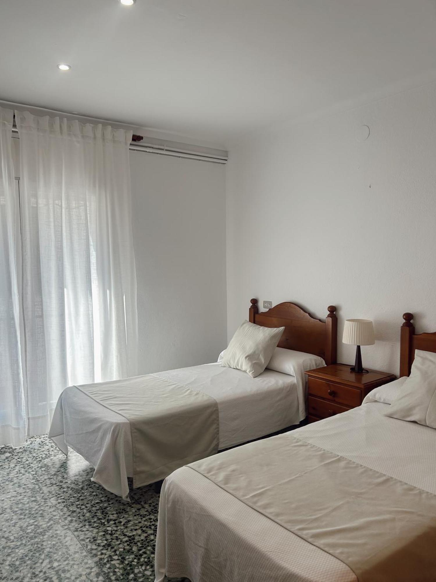Hostal La Tina El Port De La Selva Экстерьер фото