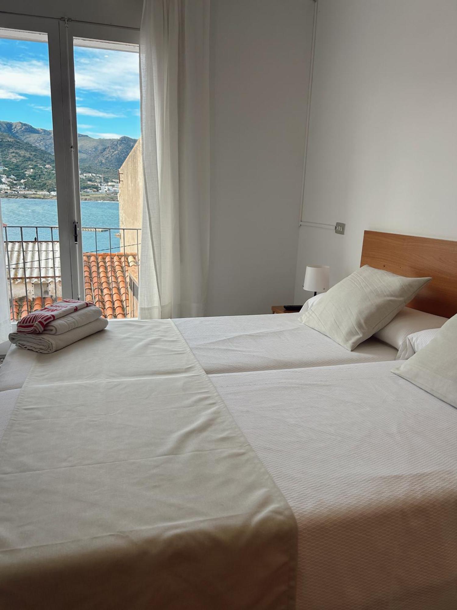 Hostal La Tina El Port De La Selva Экстерьер фото